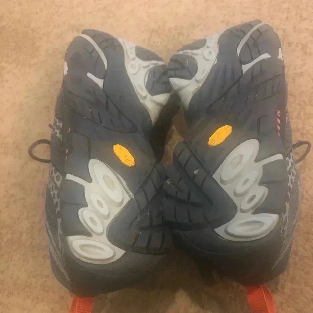 Merrill vibrations sneakers